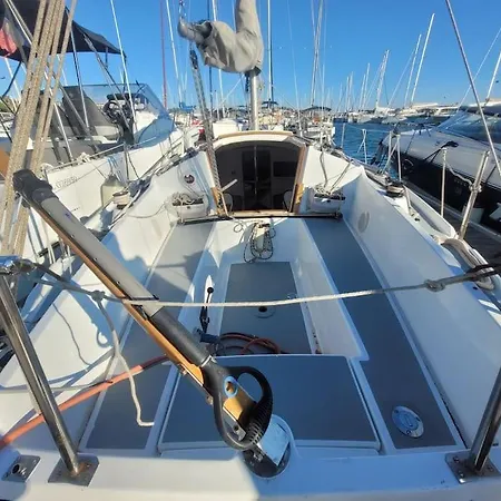 Voilier Flush Poker Botel Saint-Raphael (Var)